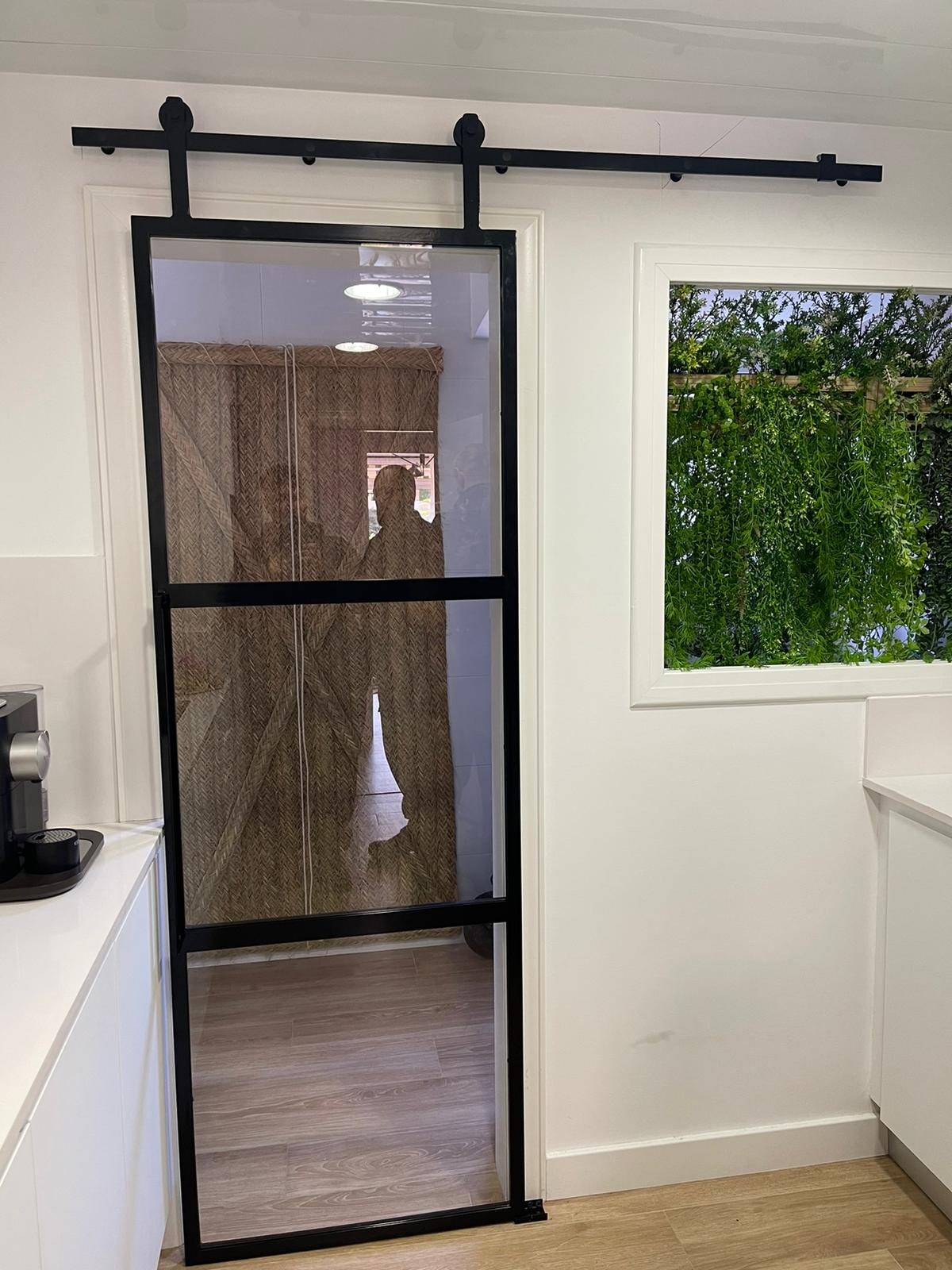 Puertas de hierro y cristal correderas