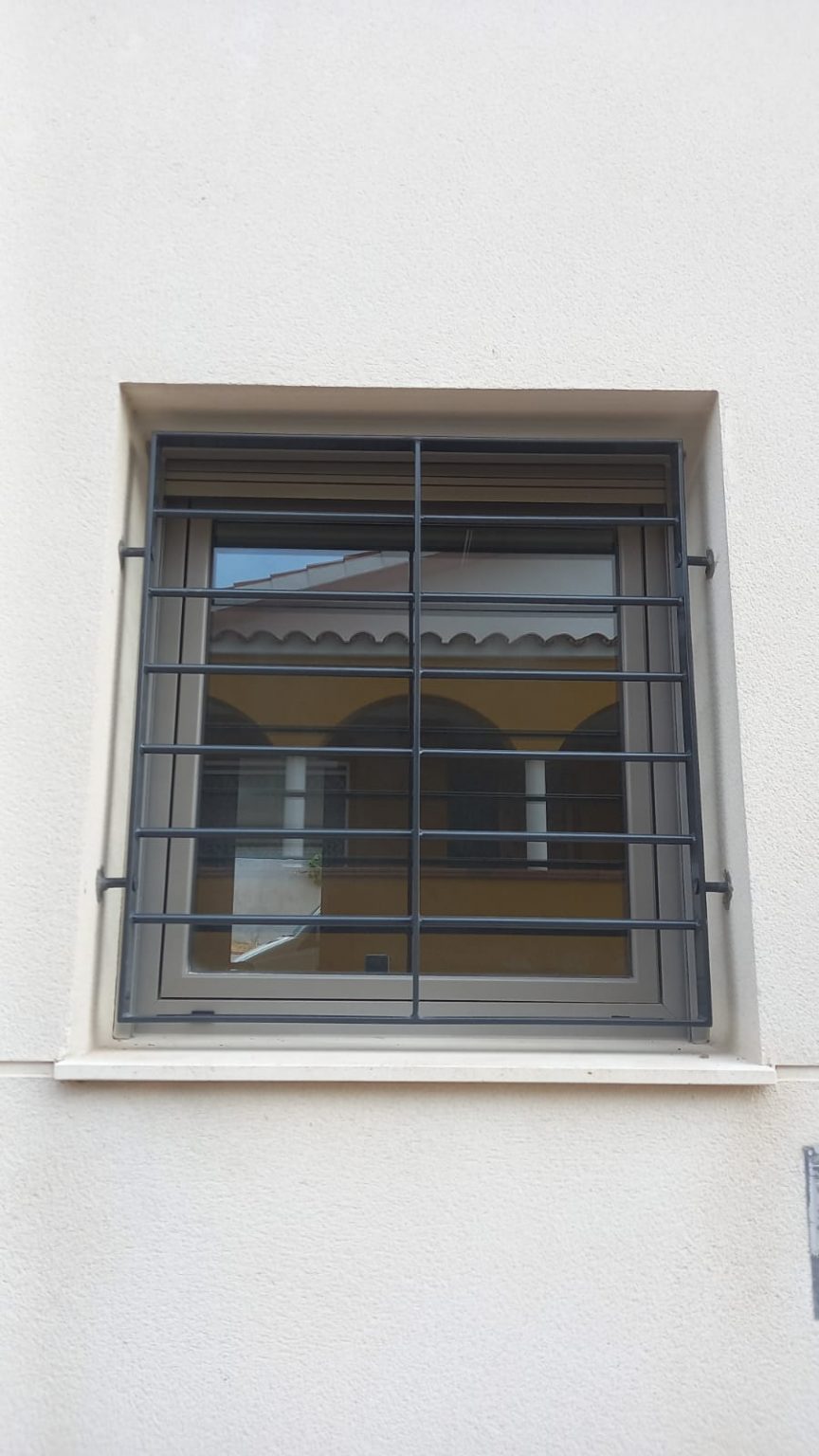© Herrero Barcelona Tamar Cañete 689 56 71 73 ventanas de hierro en barcelona