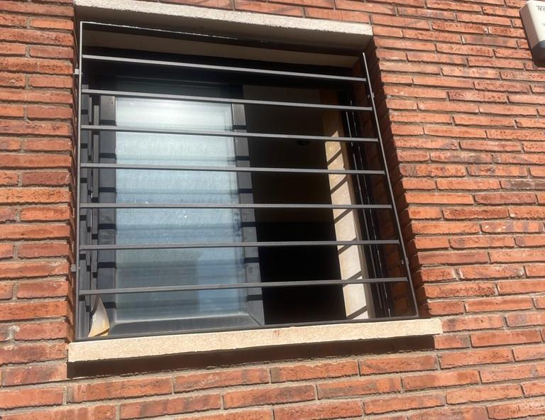 © Herrero Barcelona Tamar Cañete 689 56 71 73 rejas de hierro a medida en barcelona